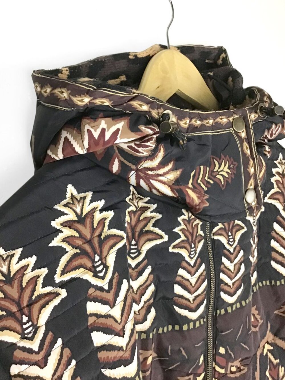 FARM Rio Ainika Hooded Puffer Jacket - Picture 6 of 14